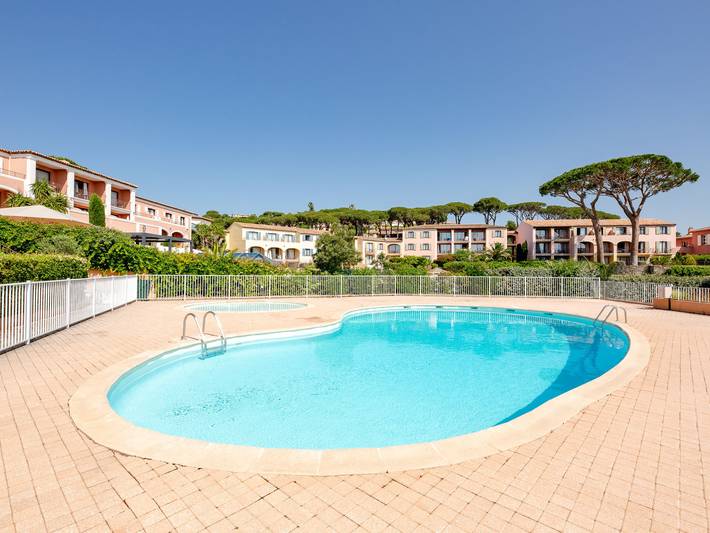 Gîte pour 4 personnes, avec bassin pour enfant ainsi que balcon et jardin dans Plage De La Croisette Sainte Maxime - 2
