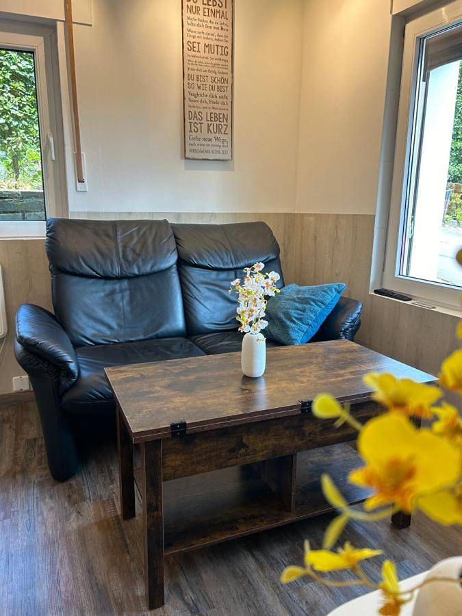 Charmantes Tiny Haus mit 2 Wohnungen in Nümbrecht, Oberbergischer Kreis