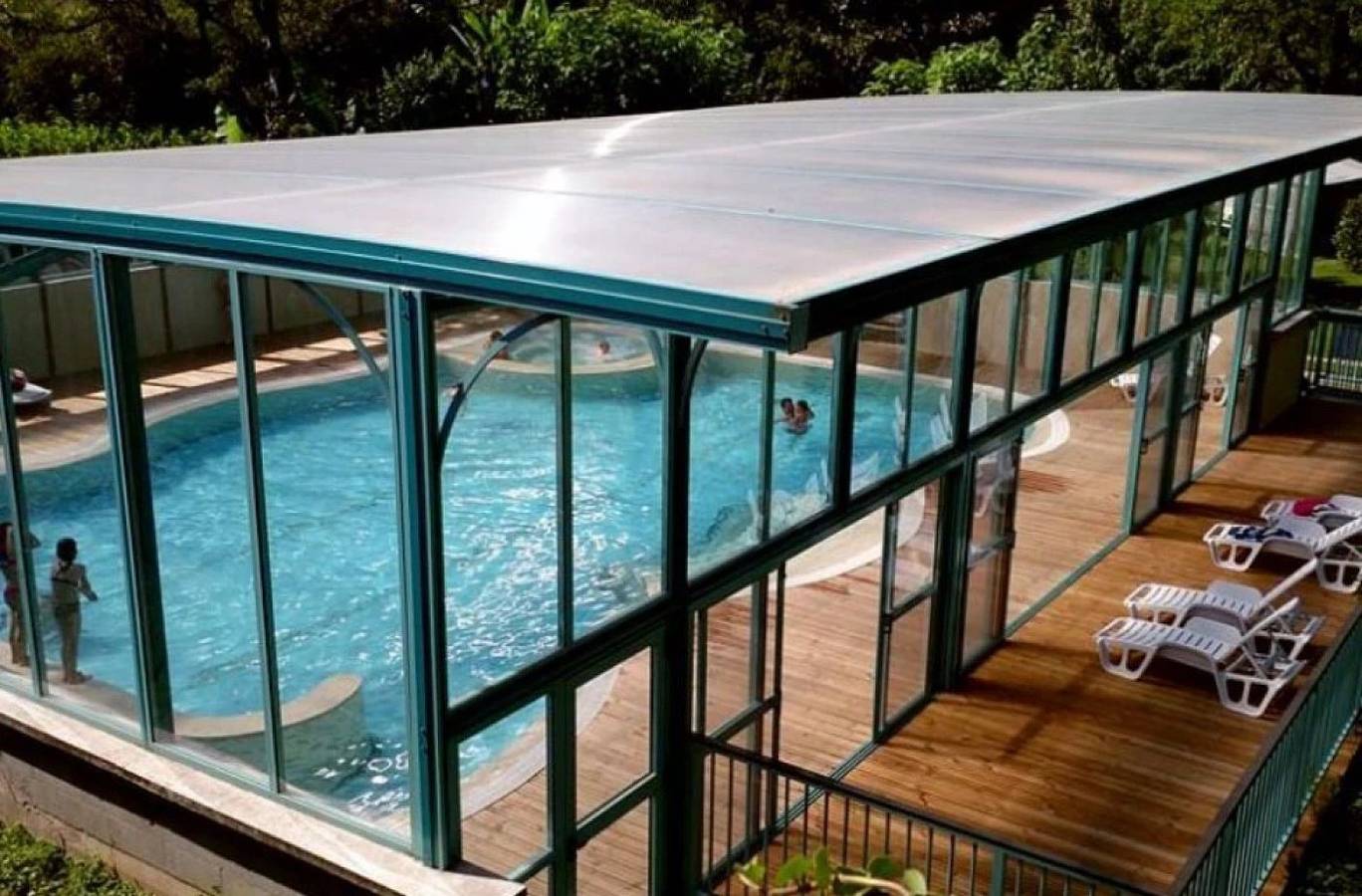 Zecamping 4* familial piscine couverte chiens acceptés chalet Tv 32m2 in Monceaux-sur-Dordogne, Tulle und Umgebung