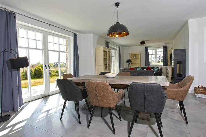 Luxus-Ferienhaus für 6 Personen, mit Terrasse und Sauna sowie Garten, mit Haustier