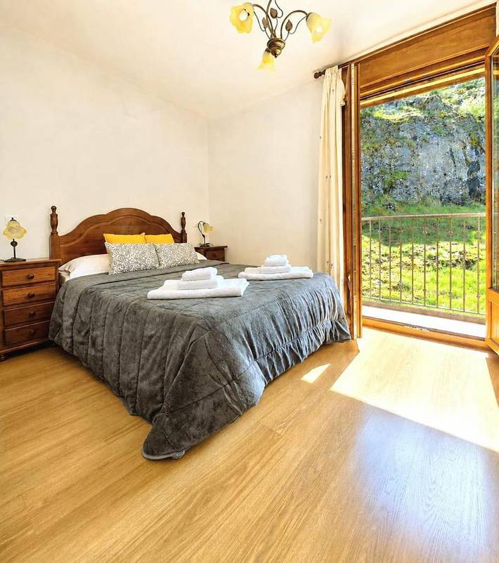 Casa rural para 2 personas, con Balcón y Terraza además de Piscina y Vistas en Cañizares - 2