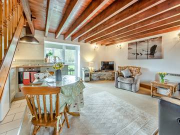 Cottage for 2 People in Swansea region, Photo 1