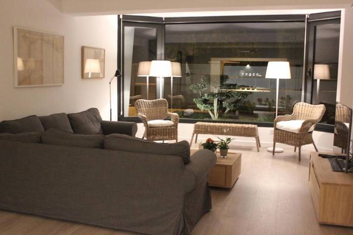 Villa für 8 Personen, mit Balkon und Whirlpool sowie Terrasse und Garten in Palma - 4