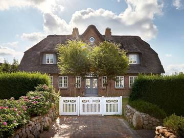 Ferienhaus für 4 Personen, mit Garten und Terrasse sowie Sauna, mit Haustier in Alkersum