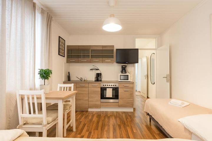 Ferienwohnung für 2 Personen, mit Terrasse und Ausblick in Meerbusch - 2