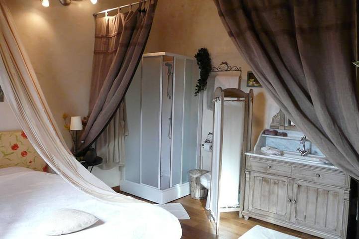 Chambre d’hôte pour 2 personnes, avec Jardin à Momignies