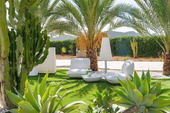 Chalet para 8 personas, con vistas además de piscina y jardín, Se admiten mascotas en Ibiza - 4