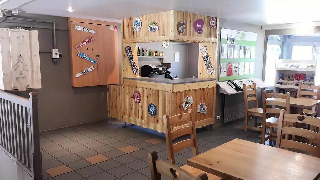Appartement entier, Appartement 2 Pièces 4 Personnes 1 bébé in Lélex, Gex