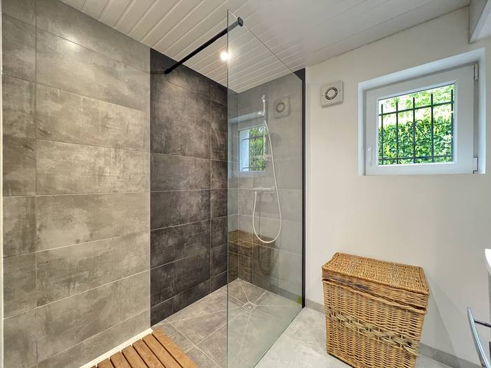 Location de vacances pour 6 personnes, avec terrasse ainsi que jardin et piscine dans Boussens - 3