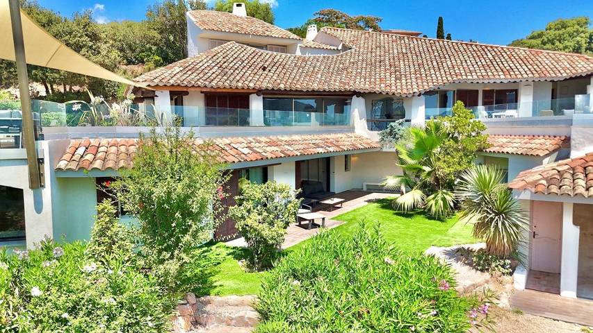 Chambre d’hôte pour 13 personnes, avec jardin ainsi que vue et piscine à Porto-Vecchio - 2