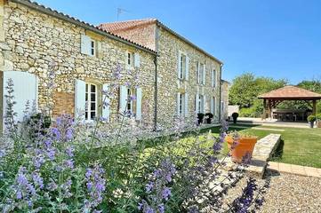 Cottage pour 8 personnes, avec piscine et jardin à Saint-Quentin-de-Caplong
