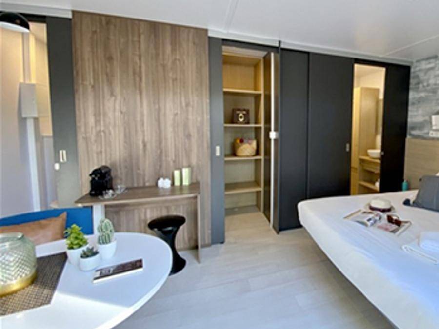 Sunêlia Domaine de Champé - Mobilheim 2 personen - Sunêlia Luxe Taos 1 Schlafzimmer 27m² - Tv - Überdachte Terrasse - Bettwäsche vorhanden in Bussang, Regionaler Naturpark Belchen der Vogesen