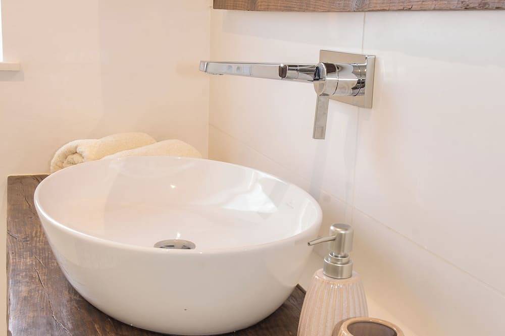 The Blue Finca: Modern Canarian-style vacation home with great architecture in El Pueblo, Puntagorda