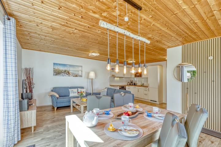Ferienhaus für 4 Personen, mit Terrasse und Garten in Altefähr - 3