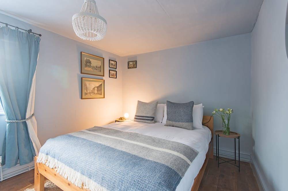 Old Chelsea -  charming cottage in the conservation area of Deal in Deal, Kent