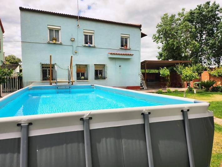 Casa para 6 personas, con vistas además de jardín y piscina, Se admiten mascotas en La Rioja