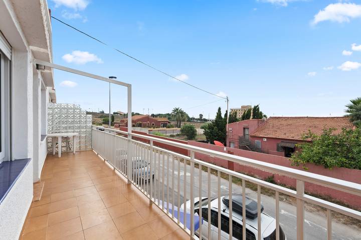 Ferienwohnung für 7 Personen, mit Balkon und Kinderpool in Torrevieja - 3