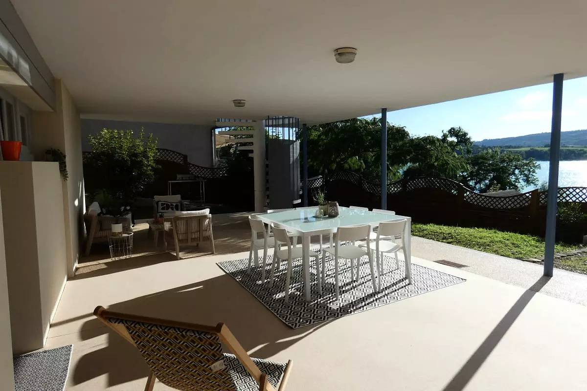 Entire apartment, Cozy Bilieu Apartment with Parking and Garden in Bilieu, Lake Paladru