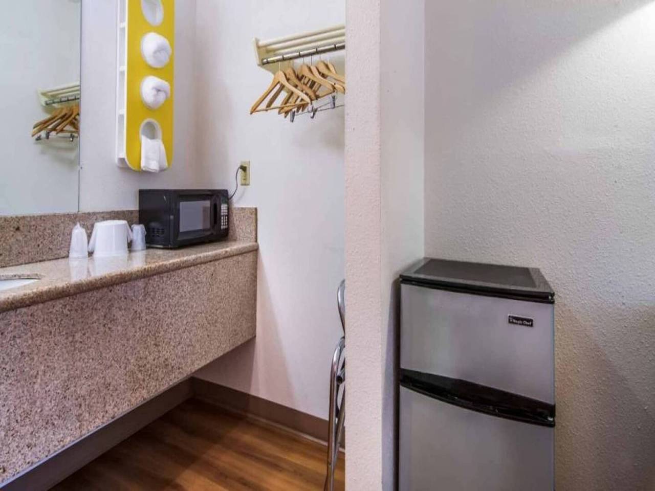 Apartamento entero, 1 cama tamaño queen | Se permite fumar in Vancouver (Washington), Washington