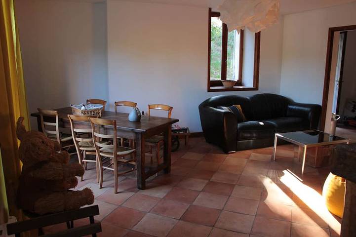 Location de vacances pour 5 personnes, avec terrasse et jardin à Saint-Thomas-de-Conac - 3