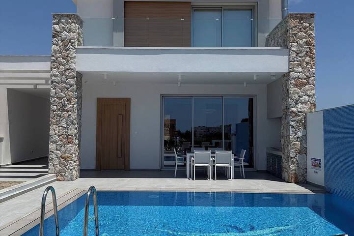 Ferienhaus für 8 Personen, mit Pool in Ayia Napa