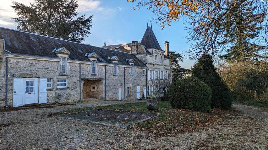 Gîte pour 4 personnes, avec Terrasse ainsi que Jardin et Vue à Saivres