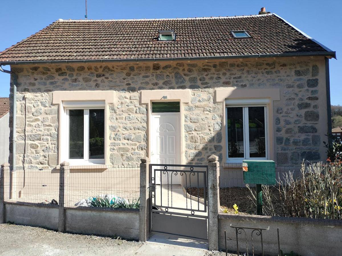 Two-Bedroom House in Guéret, Région de Guéret