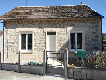 Gîte pour 4 personnes, avec terrasse à Guéret