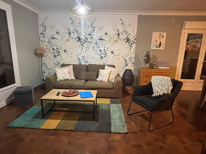 Location de vacances pour 6 personnes, avec terrasse et jardin à Rouillé - 2