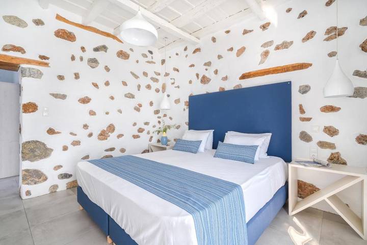 Location de vacances pour 2 personnes, avec Balcon ainsi que Terrasse et Vue dans Chóra Sfakíon
