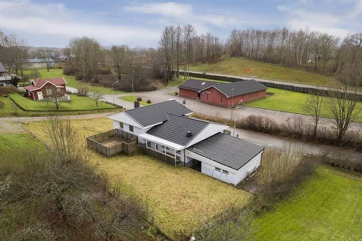 Villa för 8 Personer, med trädgård i Partille