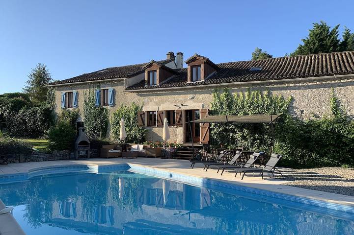 Location de vacances pour 8 personnes, avec jardin à Saint-Capraise-d'Eymet