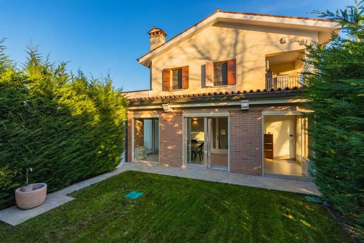 Gîte pour 5 personnes, avec jardin, animaux acceptés à Zero Branco