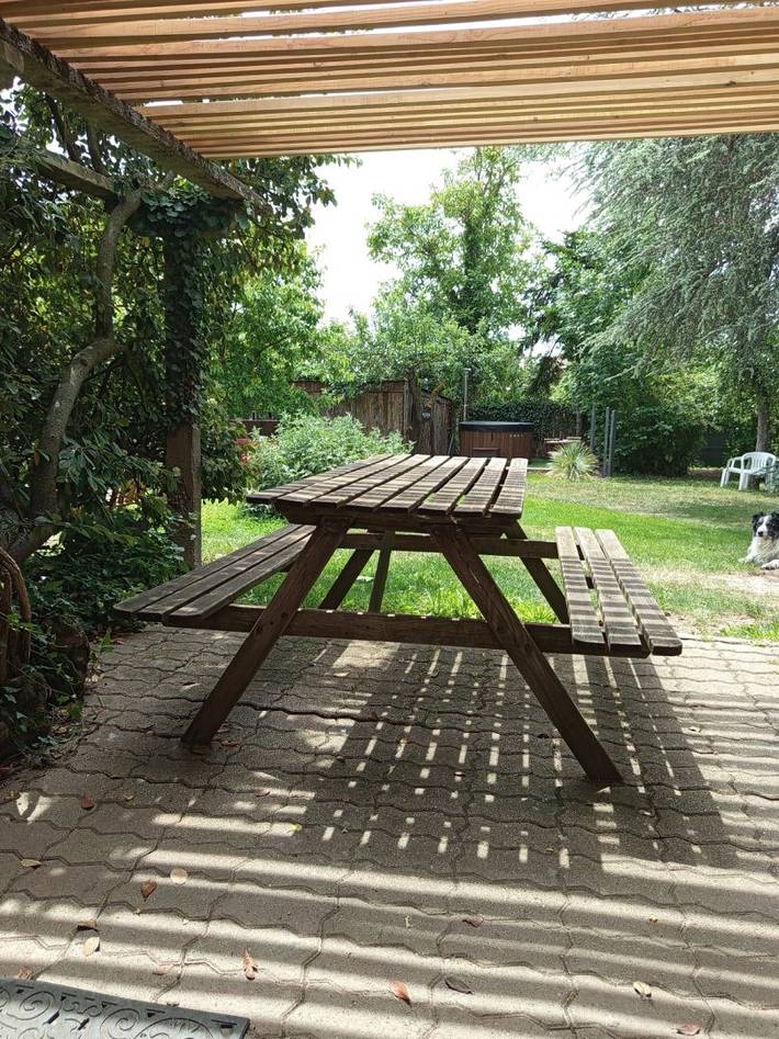 Gîte pour 4 personnes, avec jardin ainsi que terrasse et jacuzzi à Châtel-Guyon