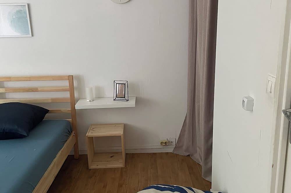 Apartamento entero, Studio Agréable et Lumineux Avec Jardin, à 10min de L'aéroport D'orly ! in L'Haÿ-les-Roses, Valle del Marne