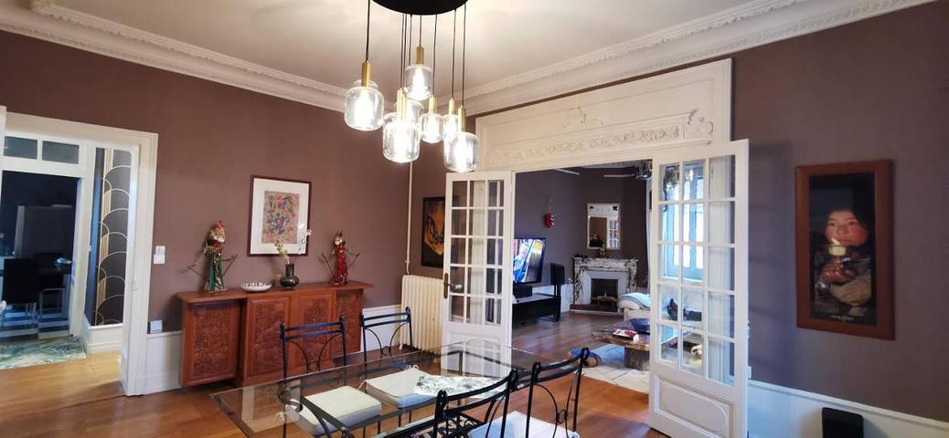 Gîte pour 6 personnes, avec balcon dans Gare De Lons Le Saunier