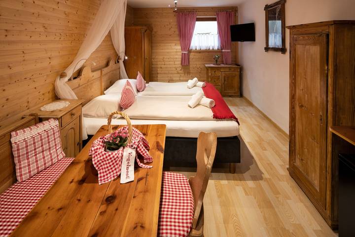 Ganze Wohnung, Ferienwohnung 'Nanno' in Tux in Tuxer Alpen, Hintertux