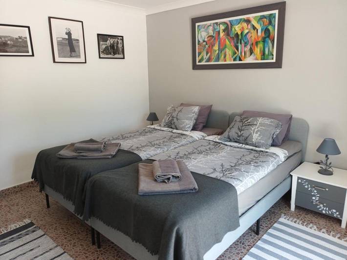 Location de vacances pour 2 personnes, avec terrasse ainsi que piscine et jardin dans São Bartolomeu de Messines - 4