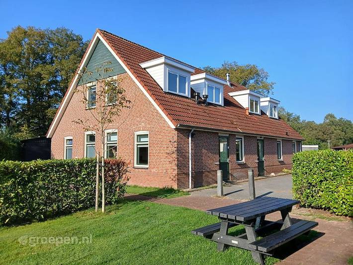 Vakantiehuis voor 30 personen, with Balkon/Terras and Whirlpool as well as Terras and Zwembad in Hardenberg