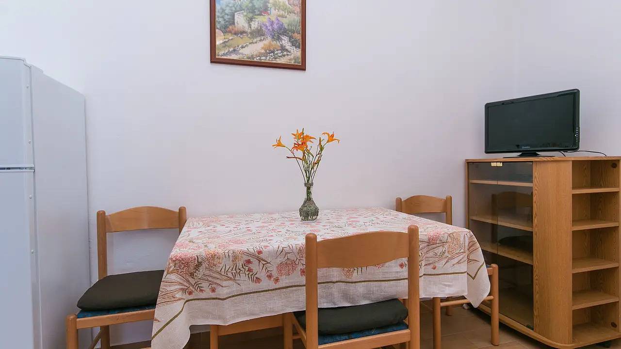 Ganze Ferienwohnung, Ferienwohnung für 4 Personen (34 m²) in Brist in Brist, Makarska Riviera