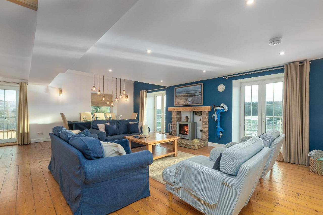 Entire apartment, Apartment with Sea View in Menai Bridge, Snowdonia