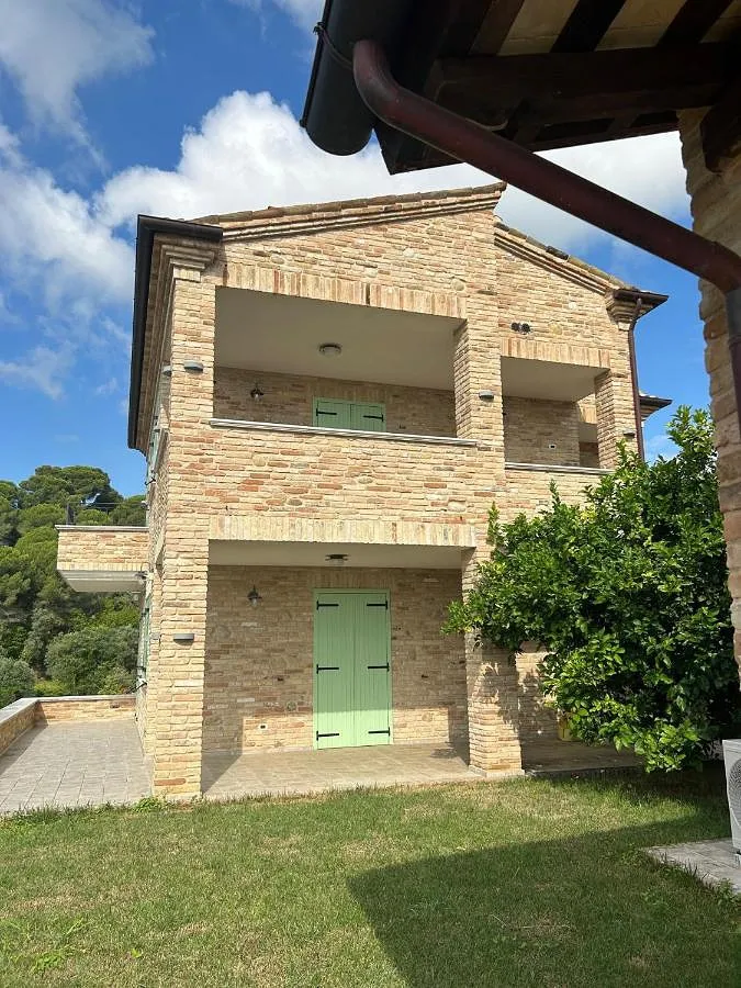 Apartamento de vacaciones para 4 personas, con vistas además de jardín y terraza - 1