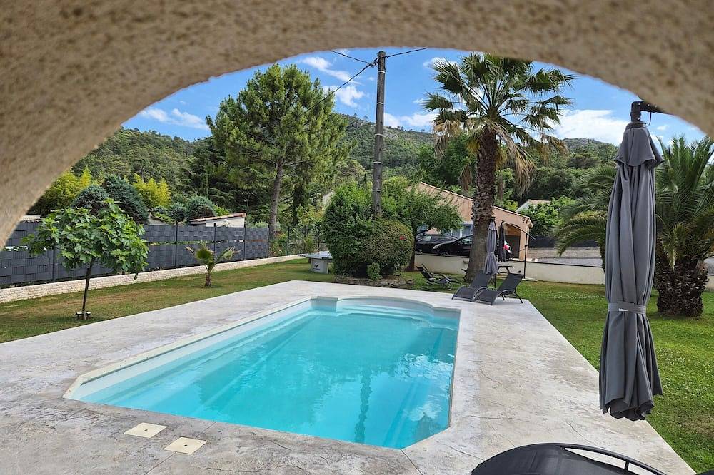 Maison de vacances Gîte Coccinelle avec vue sur la montagne, piscine partagée et Wi-Fi in Anduze, Parc national des Cévennes