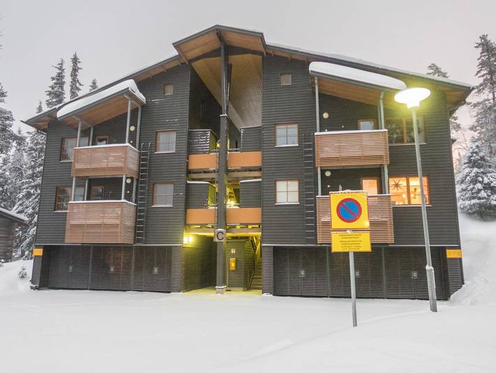 Hus för 6 Personer, med bastu samt balkong och sjöutsikt i Ruka