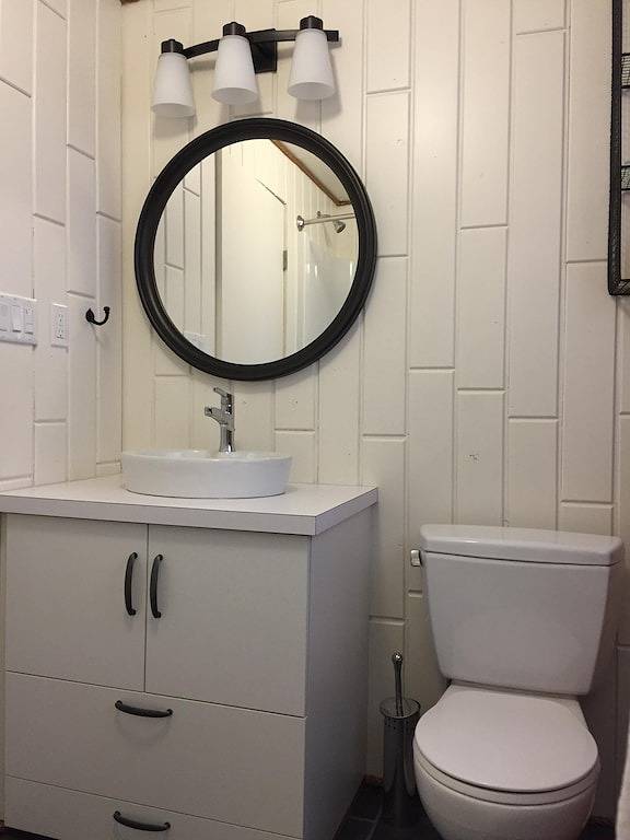 Eine wunderschöne Blockhütte im Herzen der kanadischen Rocky Mountains in Kanadische Rocky Mountains