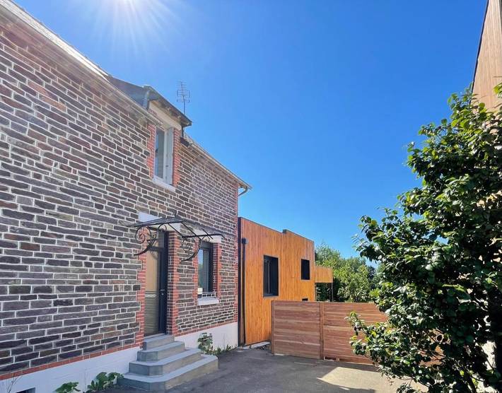 Gîte pour 9 personnes, avec Terrasse ainsi que Jardin et Vue à Retiers