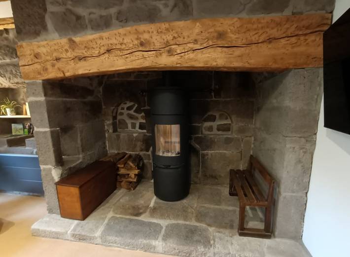 Gîte pour 9 personnes, avec terrasse et jardin, animaux acceptés à Le Claux - 4