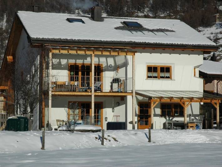 Ferienwohnung für 3 Personen, mit Terrasse und Garten sowie Ausblick in Graubünden - 2