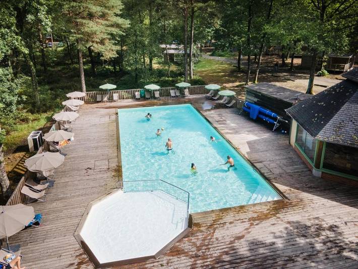 Camping pour 5 personnes, avec terrasse et piscine, animaux acceptés dans la Sarthe - 2