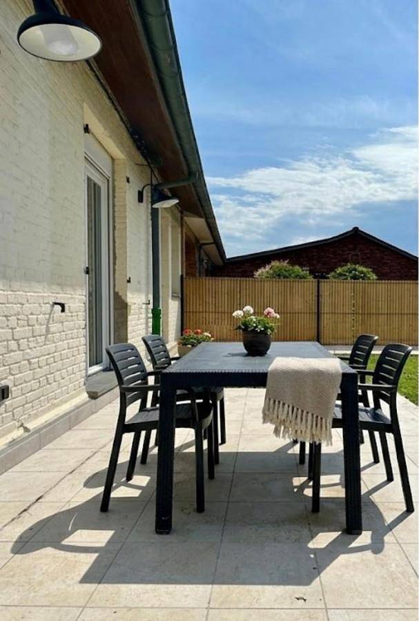 Location de vacances pour 6 personnes, avec Terrasse et Jardin à Bailleul - 4